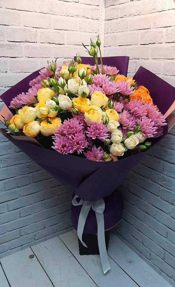 Букет цветов из: Хризантемы и Розы в Абдулино
