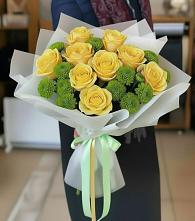 Букет сочно-зеленый в Абдулино Букет цветов из:  Хризантемы и Розы в Абдулино