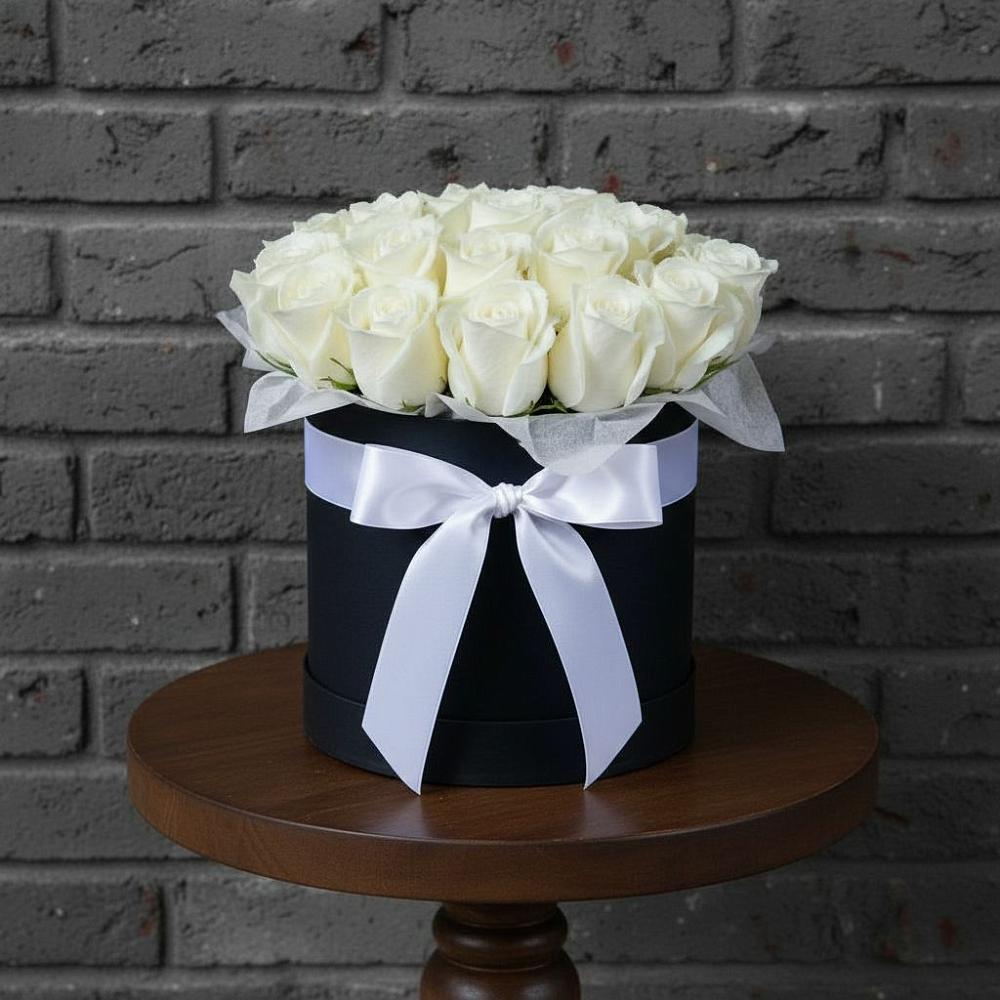 Цветочная композиция из Розы в шляпной коробке в Абдулино