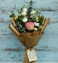 Букет нежный привет в Абдулино Букет цветов из: Розы и Лизиантусы в Абдулино