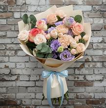 Букет Феерия в Абдулино Букет цветов из: Розы, Лизиантусы и Гвоздики в Абдулино