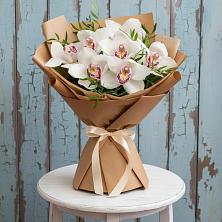 Букет Белые орхидеи в Абдулино Букет цветов из: Орхидеи и Розы в Абдулино